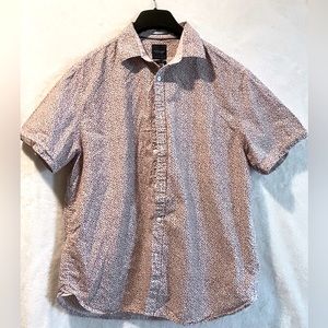 Men button down short sleeve shirt.